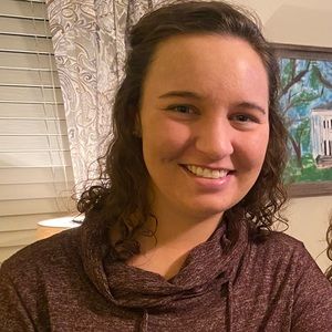 Meet your Posher, Lynn